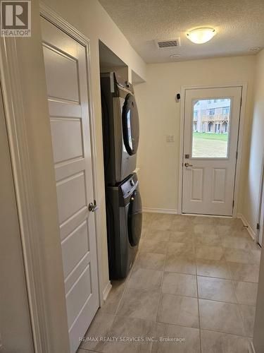 59 Bellhouse Ave, Brantford, ON - Indoor Photo Showing Laundry Room