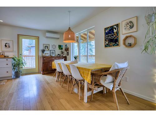 1308 Mountain Station Road, Nelson, BC - Indoor Photo Showing Dining Room