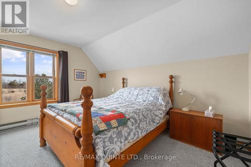 768 Melville Road, Prince Edward County, ON - Indoor Photo Showing Bedroom