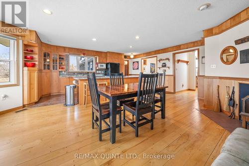768 Melville Rd, Prince Edward County, ON - Indoor Photo Showing Dining Room