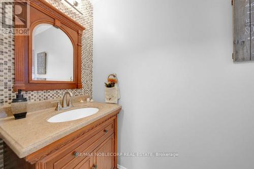 70 Lime Dr, Vaughan, ON - Indoor Photo Showing Bathroom