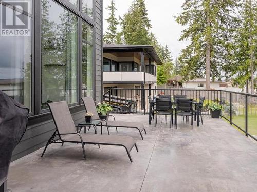 3545 Selkirk Ave, Powell River, BC - Outdoor