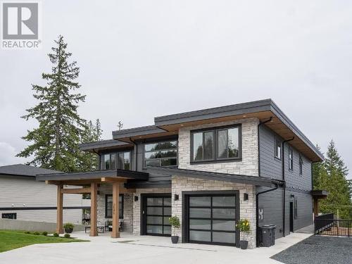 3545 Selkirk Ave, Powell River, BC - Outdoor With Facade