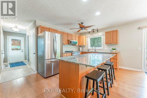168 Queens Bush Drive, Meaford, ON - Indoor Photo Showing Kitchen With Stainless Steel Kitchen With Upgraded Kitchen
