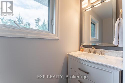 168 Queens Bush Drive, Meaford, ON - Indoor Photo Showing Bathroom