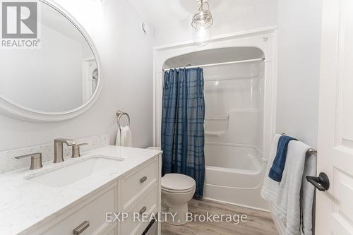 168 Queens Bush Drive, Meaford, ON - Indoor Photo Showing Bathroom