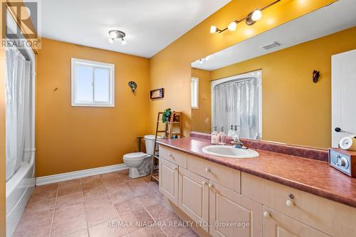 5295 Beavercreek Cres, West Lincoln, ON - Indoor Photo Showing Bathroom