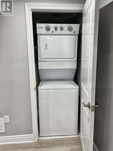 574 Queen Mary Dr, Brampton, ON - Indoor Photo Showing Laundry Room