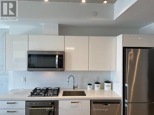 306 - 55 Ontario Street, Toronto, ON - Indoor Photo Showing Kitchen With Stainless Steel Kitchen With Upgraded Kitchen