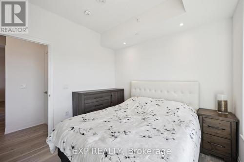 701 - 3220 Sheppard Avenue E, Toronto, ON - Indoor Photo Showing Bedroom