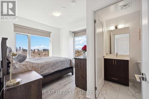701 - 3220 Sheppard Avenue E, Toronto, ON - Indoor Photo Showing Bedroom