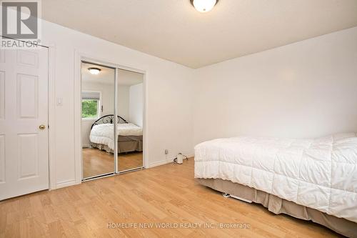 216 Colborne St N, Bradford West Gwillimbury, ON - Indoor Photo Showing Bedroom