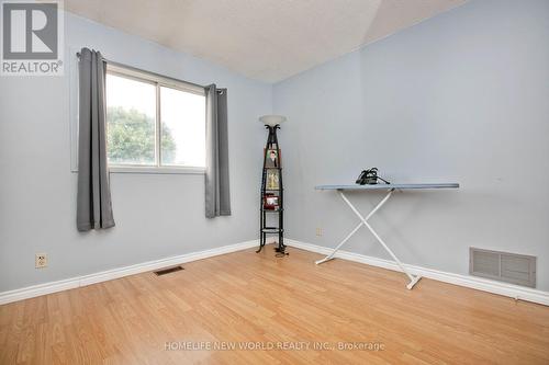 216 Colborne St N, Bradford West Gwillimbury, ON - Indoor Photo Showing Other Room