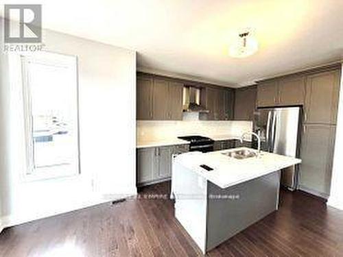 2 Periwinkle Rd, Springwater, ON - Indoor Photo Showing Kitchen