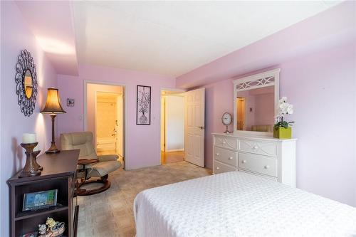 3499 Upper Middle Road|Unit #112, Burlington, ON - Indoor Photo Showing Bedroom