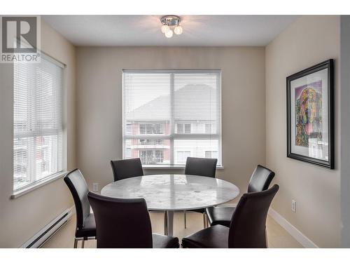 1089 Sunset Drive Unit# 416, Kelowna, BC - Indoor Photo Showing Dining Room