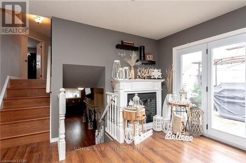 1400 Aspenridge Cres, London, ON - Indoor With Fireplace