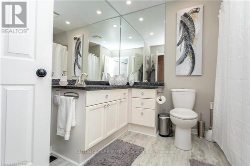1400 Aspenridge Cres, London, ON - Indoor Photo Showing Bathroom