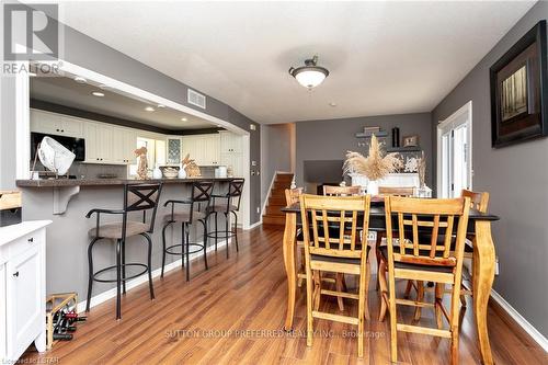 1400 Aspenridge Cres, London, ON - Indoor Photo Showing Dining Room
