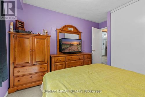 #Lower -39 Marchwood Cres, Clarington, ON - Indoor Photo Showing Bedroom