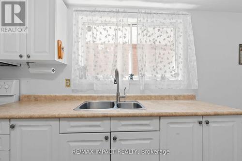#Lower -39 Marchwood Cres, Clarington, ON - Indoor Photo Showing Kitchen With Double Sink