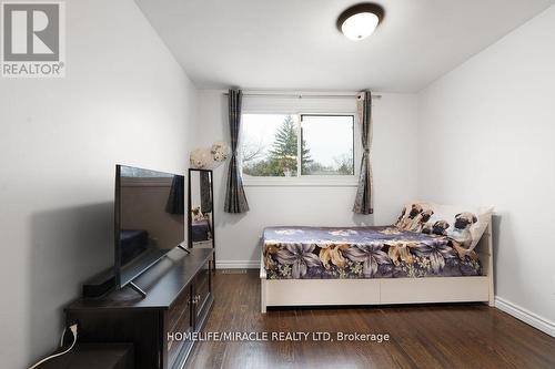 53 Ingleside Cres, Kitchener, ON - Indoor Photo Showing Bedroom
