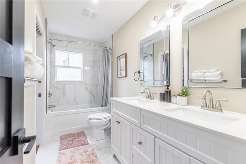 13 Byrne Boulevard, St. Catharines, ON - Indoor Photo Showing Bathroom