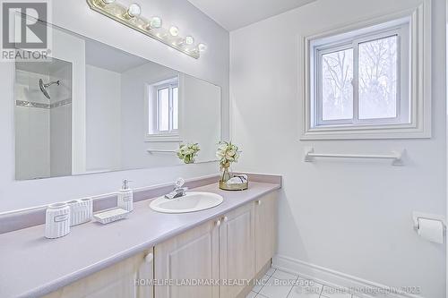 859 9Th Line, Innisfil, ON - Indoor Photo Showing Bathroom