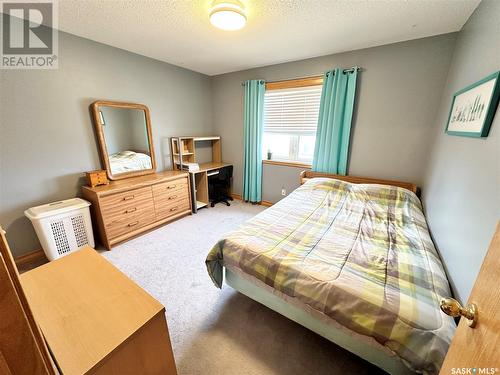 10 Porter Bay, Weyburn, SK - Indoor Photo Showing Bedroom