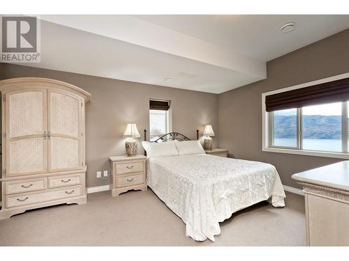 5165 Trepanier Bench Road Unit# 239, Peachland, BC - Indoor Photo Showing Bedroom