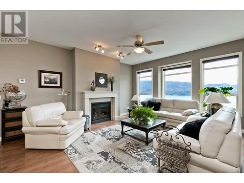 5165 Trepanier Bench Road Unit# 239, Peachland, BC - Indoor Photo Showing Living Room With Fireplace