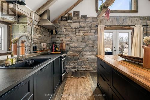 1232 South Shore Rd, Greater Napanee, ON - Indoor Photo Showing Kitchen
