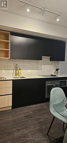 321 - 55 Mercer Street, Toronto, ON - Indoor Photo Showing Kitchen