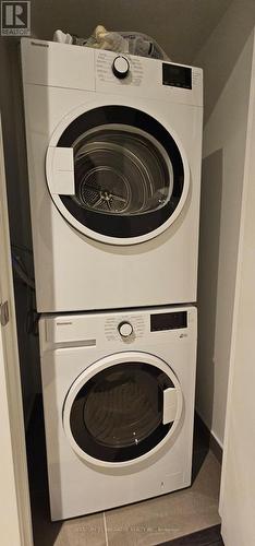 321 - 55 Mercer Street, Toronto, ON - Indoor Photo Showing Laundry Room