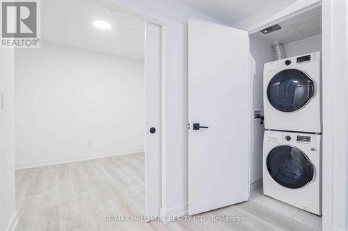 507 - 2 Augusta Avenue, Toronto, ON - Indoor Photo Showing Laundry Room