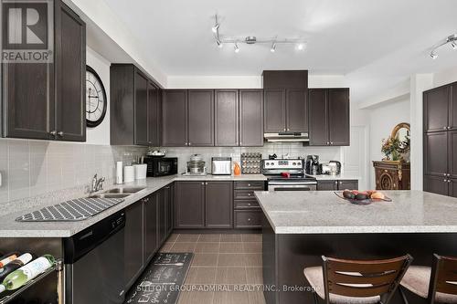 44 - 8777 Dufferin Street, Vaughan, ON - Indoor Photo Showing Kitchen With Double Sink With Upgraded Kitchen