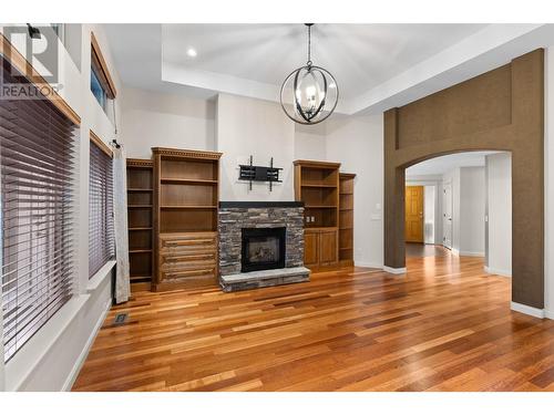 315 Quilchena Drive, Kelowna, BC - Indoor With Fireplace