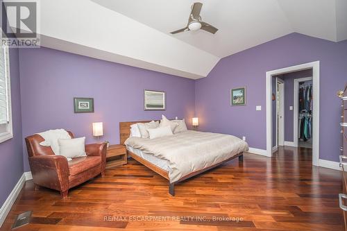 402 Patricia Drive, Burlington, ON - Indoor Photo Showing Bedroom