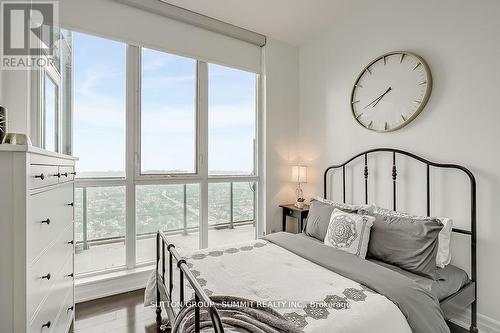 #Ph02 -4070 Confederation Pkwy, Mississauga, ON - Indoor Photo Showing Bedroom