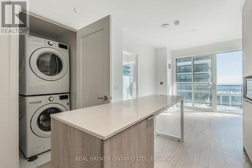 606 - 70 Annie Craig Drive, Toronto, ON - Indoor Photo Showing Laundry Room