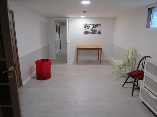 25 Palace Street|Unit #B 1, Brantford, ON - Indoor Photo Showing Other Room