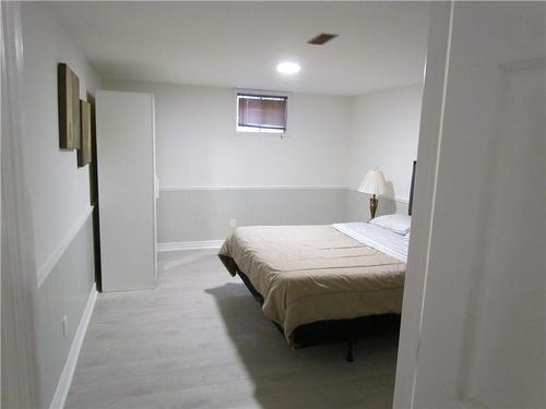 25 Palace Street|Unit #B 1, Brantford, ON - Indoor Photo Showing Bedroom