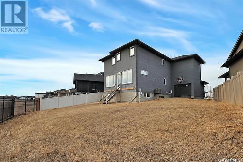 7510 Lilac Place, Regina, SK - Outdoor With Exterior