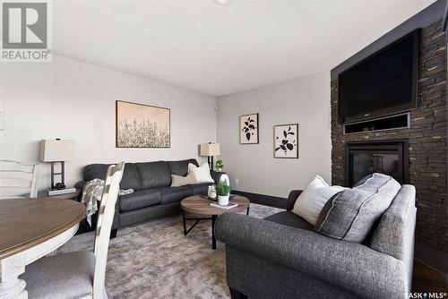 462 Nicoll Avenue, Regina Beach, SK - Indoor Photo Showing Living Room With Fireplace