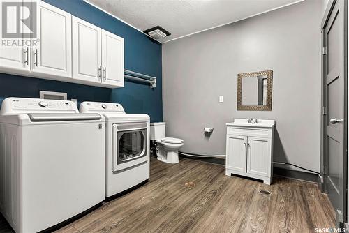 462 Nicoll Avenue, Regina Beach, SK - Indoor Photo Showing Laundry Room