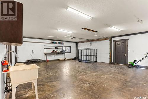 462 Nicoll Avenue, Regina Beach, SK - Indoor Photo Showing Garage