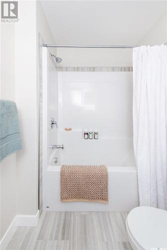 206 Schmeiser Bend, Saskatoon, SK - Indoor Photo Showing Bathroom