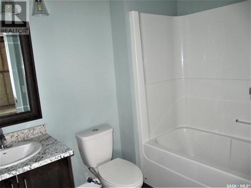 282 15Th Street, Battleford, SK - Indoor Photo Showing Bathroom
