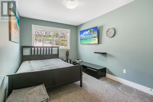 695 Webster Road Unit# 14, Kelowna, BC - Indoor Photo Showing Bedroom