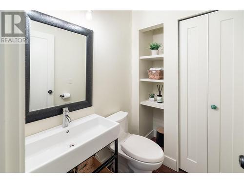 1200 Mission Ridge Road, Kelowna, BC - Indoor Photo Showing Bathroom